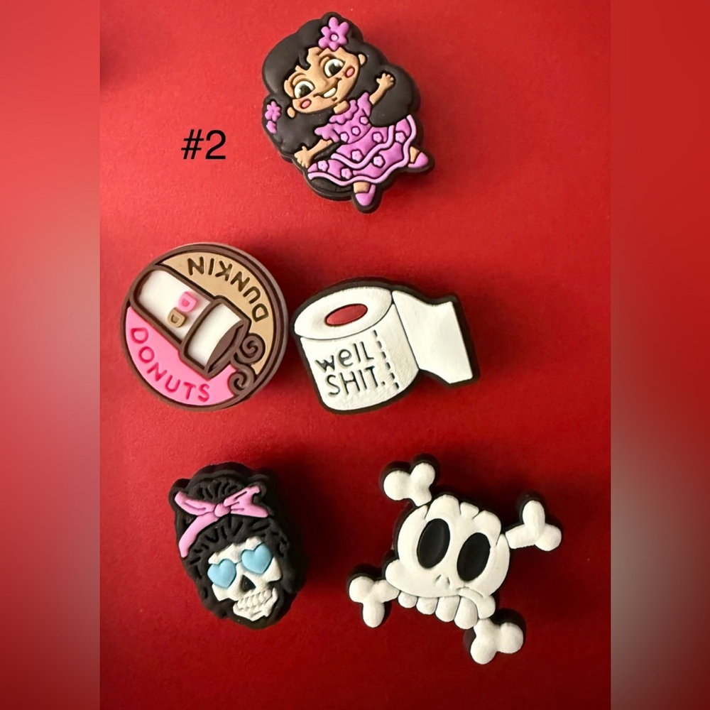 ASSORTED CROC CHARMS BUYERS CHOICE - Picture 3 of 6